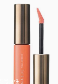 液體腮紅和粉狀腮紅哪個(gè)好？液體腮紅持久又自然