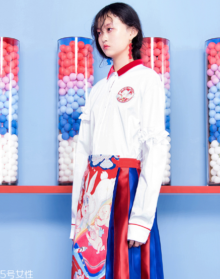 中國風(fēng)衣服怎么搭配？帶你演繹傳統(tǒng)之美