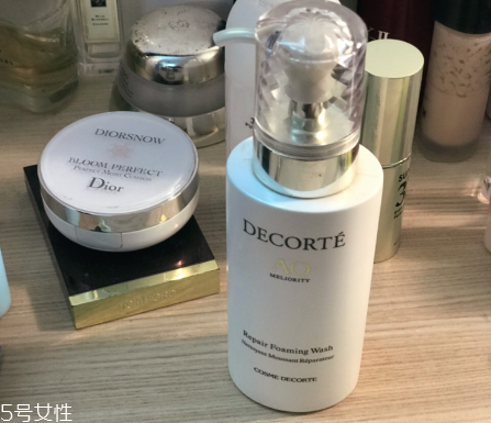 sk2氨基酸泡沫潔面乳霜好用嗎？最愛洗面奶