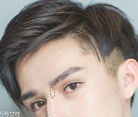 修容粉和定妝粉的順序 到底是先定妝還是先修容呢？