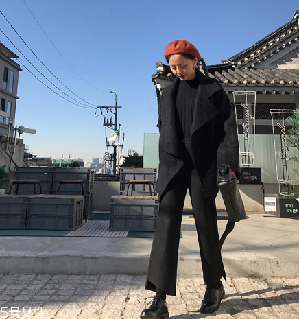 喇叭褲適合什么身材？初春演繹復(fù)古時(shí)尚