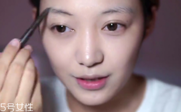 微醺桃花妝怎么化妝？簡單步驟滿足爆棚少女心
