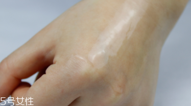 蘭蔻粉水適合什么年齡？只針對(duì)年輕肌底