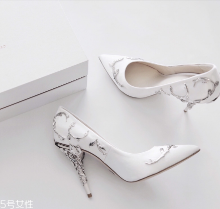 ralph russo是什么檔次？動(dòng)人心弦的精美工藝