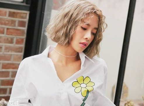 矮個(gè)子女生什么發(fā)型顯高？換個(gè)發(fā)型瞬間百變