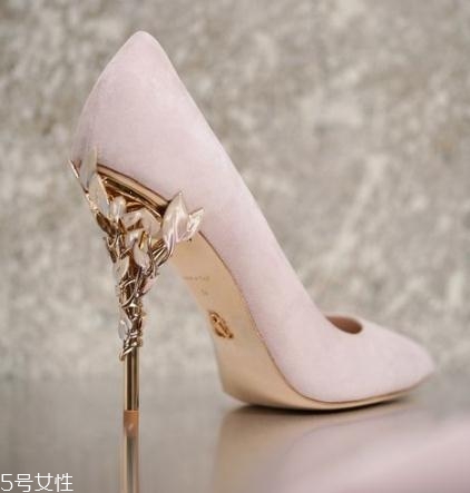 ralph russo鞋子多少錢(qián)？來(lái)自天使的禮物