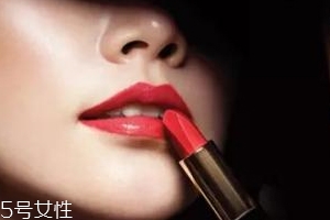 口紅不上色怎么辦？口紅原來不是直接涂的