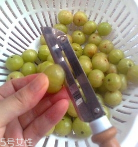 余甘子怎么吃？腌制風(fēng)味最佳