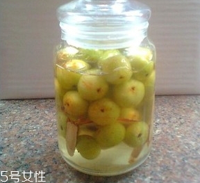 余甘子怎么吃？腌制風(fēng)味最佳