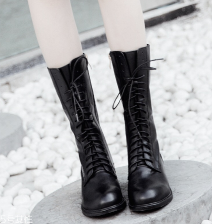 2018流行什么款式馬丁靴？自帶酷girl屬性