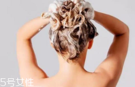 不洗頭怎么去油？三個方法三天不洗頭