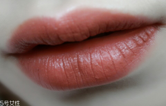黃皮適合什么顏色的口紅？口紅界的常青樹