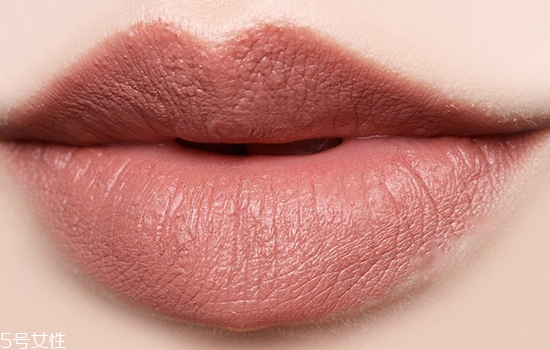 黃皮適合什么顏色的口紅？口紅界的常青樹
