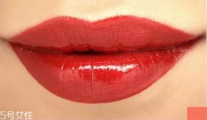 素顏適合什么顏色口紅？增添氣色又顯白
