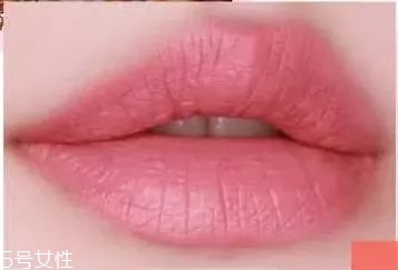 素顏適合什么顏色口紅？增添氣色又顯白