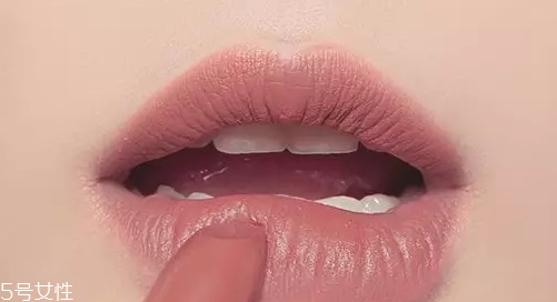 mac吃土色應(yīng)該買哪支？秋冬熱門色號