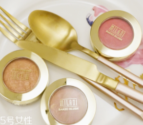 罐骨高怎么打腮紅？避開顴骨打淡色腮紅