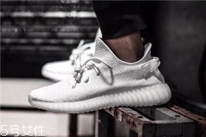 運動鞋可以用水泡嗎？切忌長時間浸泡