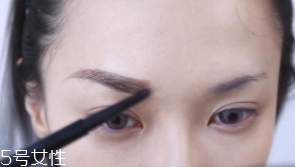 眉毛畫壞了怎么補救？12種拯救方法都在這里了