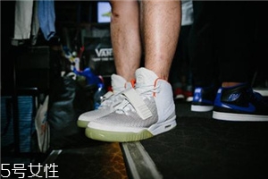 運(yùn)動(dòng)鞋買大了一號(hào)怎么辦？四招教你解決問(wèn)題