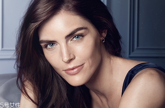 雅詩蘭黛眼霜和悅薇眼霜哪個好？