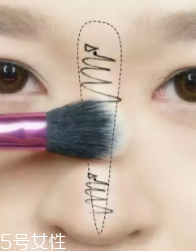 怎么把鼻梁畫(huà)高？小白都能駕馭的四步鼻梁修容法