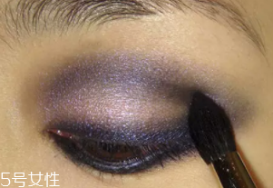 紫色眼影怎么畫好看？淡紫色超有女人味