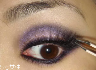 紫色眼影怎么畫好看？淡紫色超有女人味