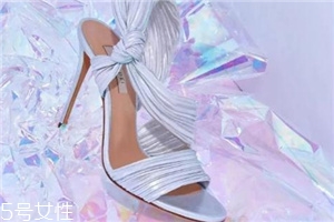 casadei鞋子多少錢？開啟你的奢華清單