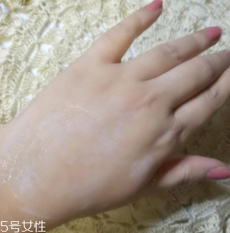 Florena護手霜怎么樣？滋潤美白打造纖纖玉手