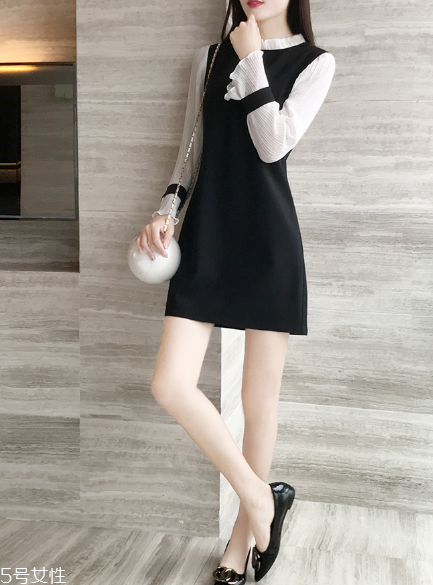 學(xué)院風(fēng)連衣裙怎么搭配？重新回到學(xué)生時(shí)代