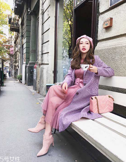 風(fēng)衣什么顏色好看？不同顏色不用風(fēng)采