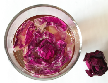 墨紅玫瑰怎么泡？這樣泡顏色太美了