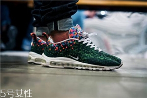 運(yùn)動(dòng)鞋鞋面什么材質(zhì)好？運(yùn)動(dòng)鞋材質(zhì)大對(duì)比