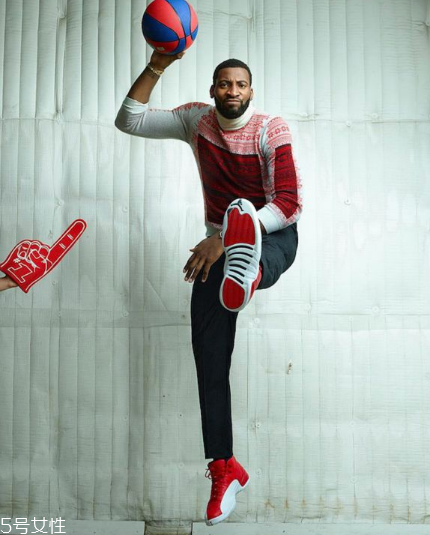 運(yùn)動(dòng)鞋鞋底磨損怎么補(bǔ)？不同磨損程度修補(bǔ)方法不同