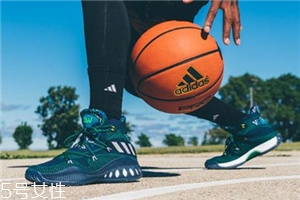 運(yùn)動鞋鞋底什么材質(zhì)好？運(yùn)動鞋鞋底這樣挑