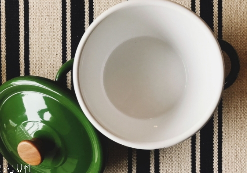 琺瑯鍋可以煲湯嗎？讓喝湯變得有逼格