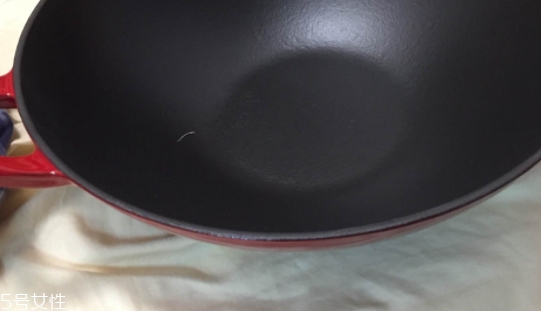 琺瑯鍋可以炒菜嗎？要選對琺瑯鍋