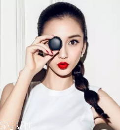 馬尾怎么扎顯臉?。狂R尾位置越高越精神