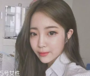 什么女孩適合不留劉海？圓臉妹子掀起劉海更適合你