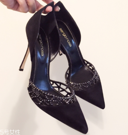 sergio rossi鞋子在哪買？各大秀場的寵兒