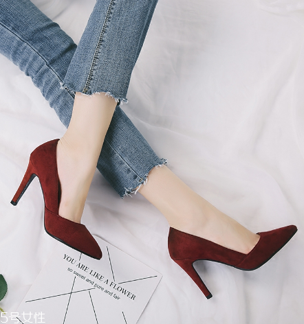 上班族適合穿什么款式高跟鞋？這三雙都是白領(lǐng)必備