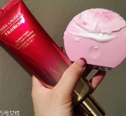 雅詩蘭黛洗面奶生產(chǎn)日期怎么看？保質(zhì)期是多久