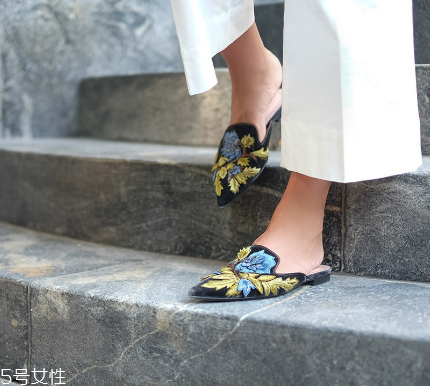 alberta ferretti是幾線品牌？刷遍ins的網(wǎng)紅拖鞋