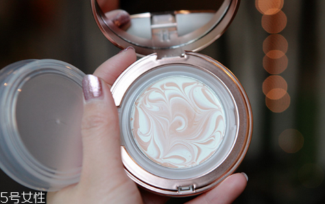 愛(ài)敬氣墊 赫拉和蘭芝哪個(gè)好用？根據(jù)膚質(zhì)選擇