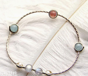 2018情人節(jié)怎么快速脫單？脫單法則之桃花手鏈