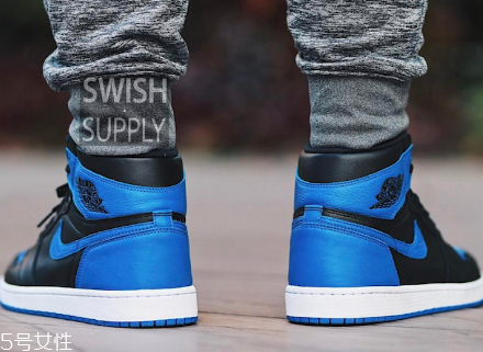 運動鞋要買剛合腳的嗎？試穿要仔細