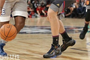 運動鞋要買大半碼嗎？根據(jù)自己的運動習(xí)慣挑選