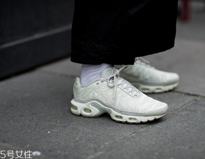 運(yùn)動(dòng)鞋多大算合適？教你輕松選對(duì)尺碼