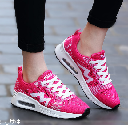 運(yùn)動(dòng)鞋需要經(jīng)常洗嗎？洗太頻繁對(duì)鞋子不好